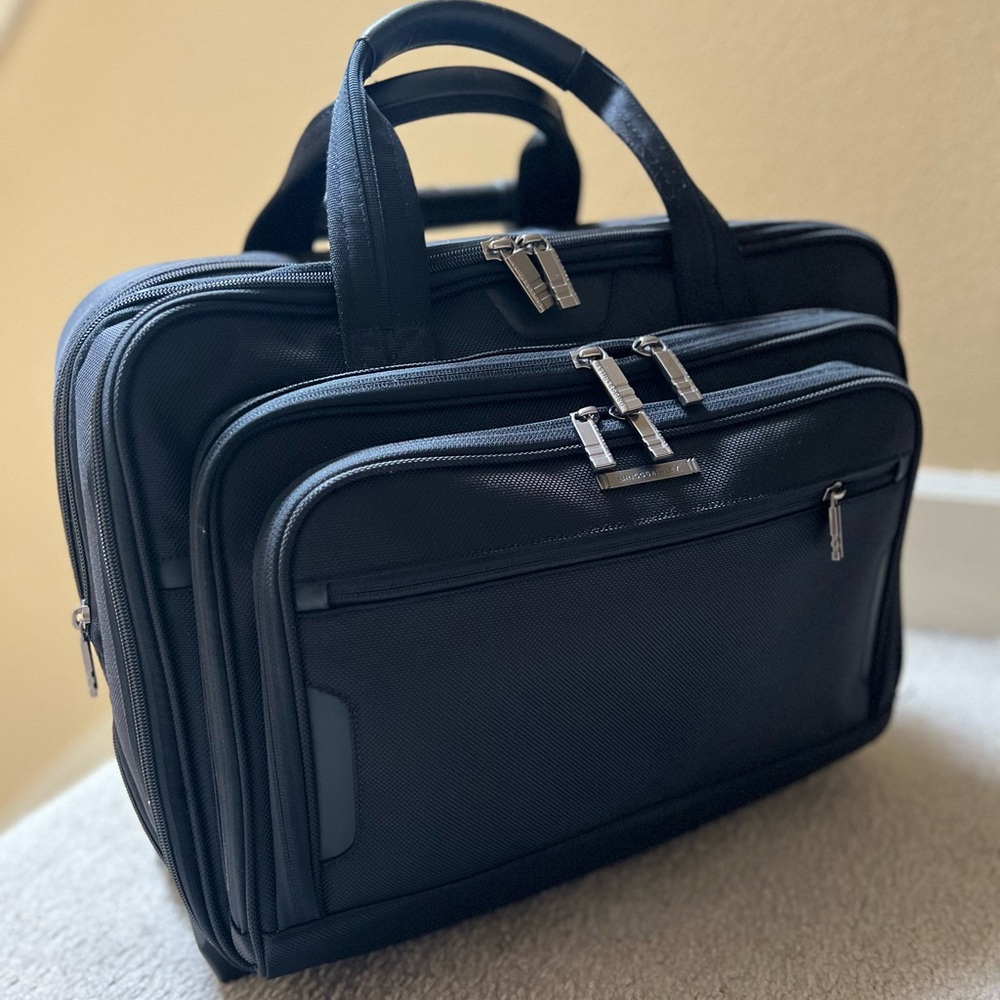 Briggs & Riley Black Rolling Bag (KR250X-4)